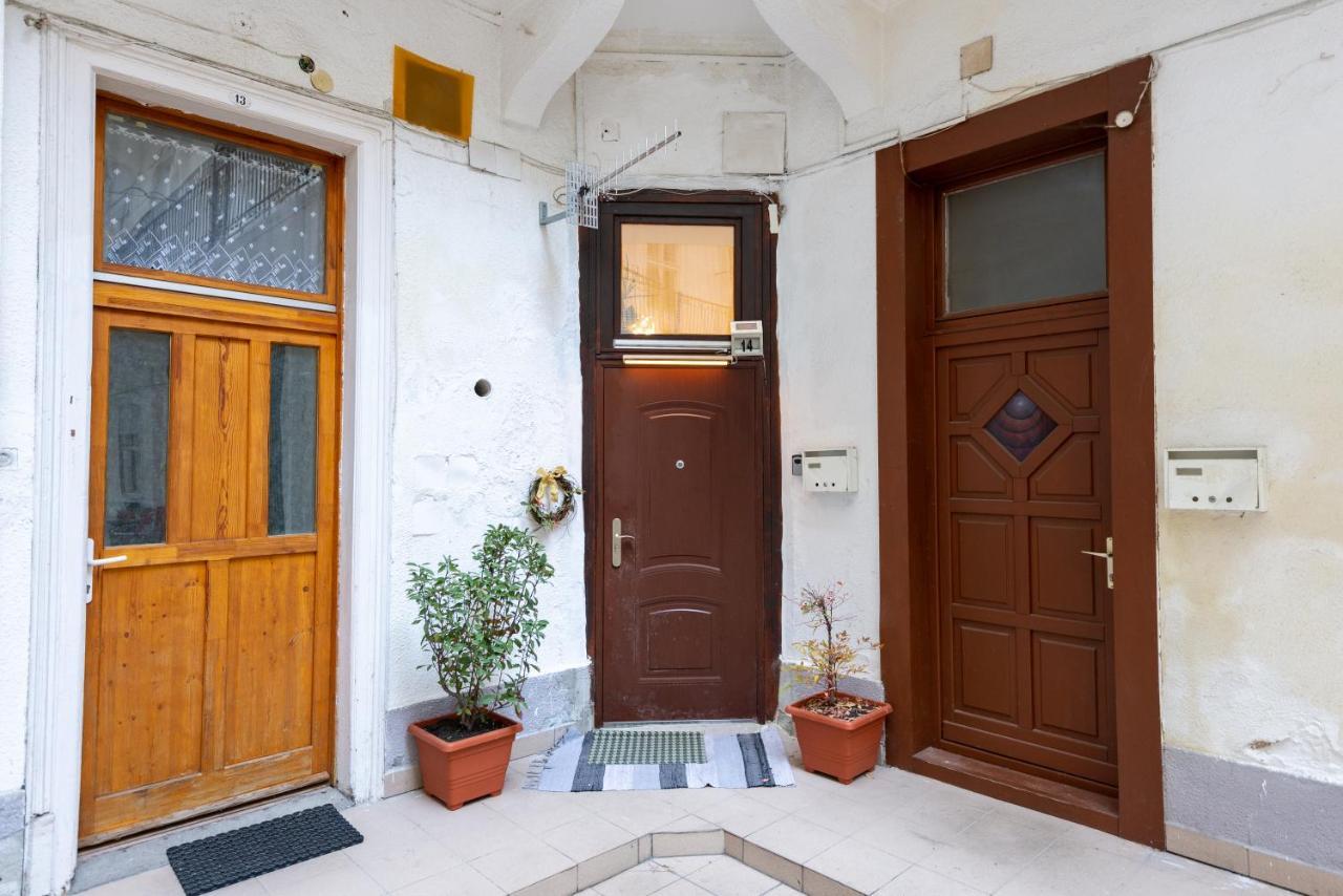Inside Edge Apartment Budapest Exterior foto